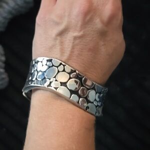 Silver Pebble Design Bracelet